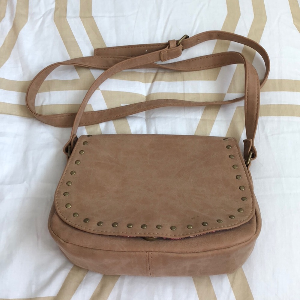 Adjustable side tote